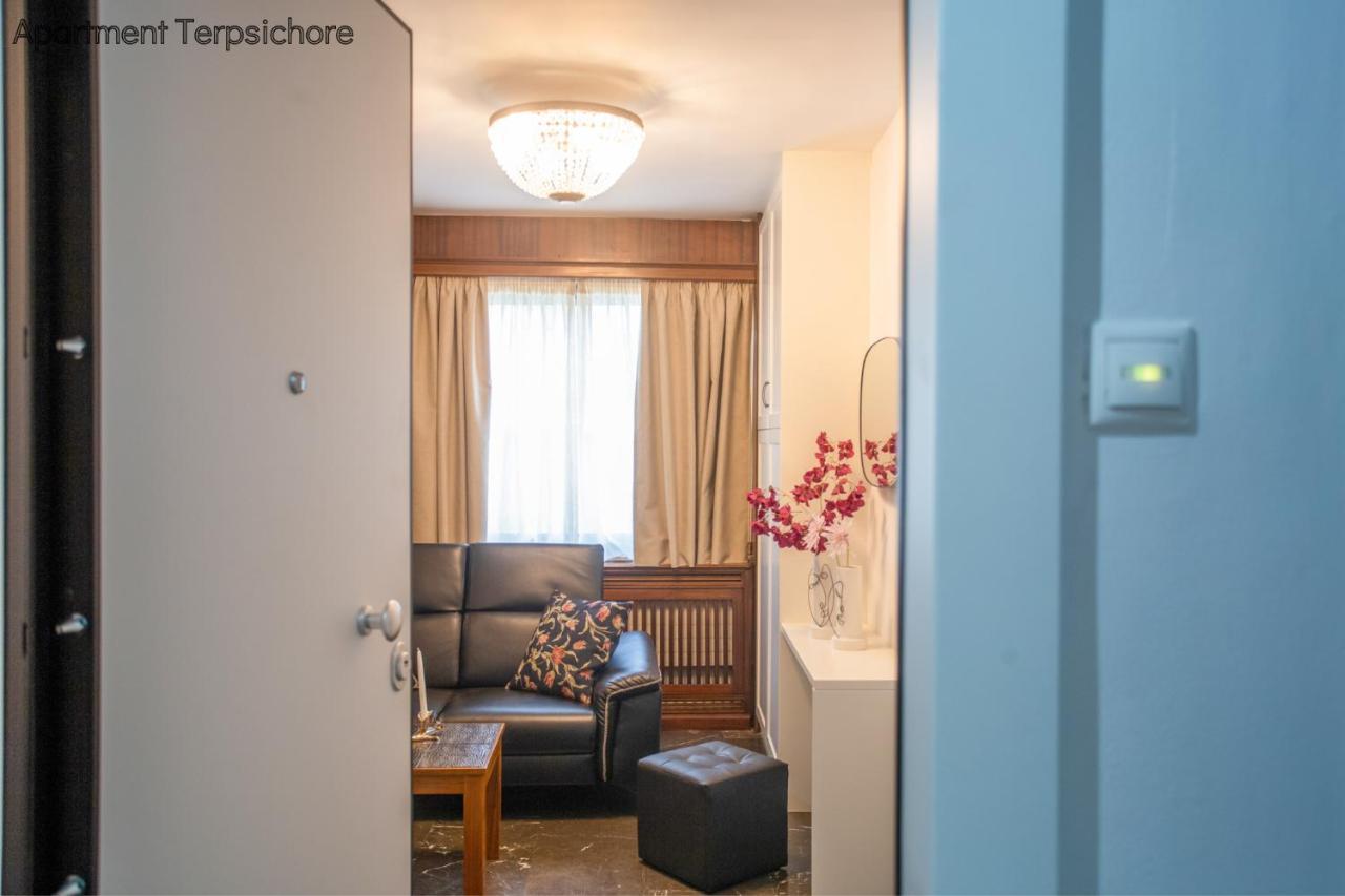 Apartment Calliope & Terpsichore By Heloni *